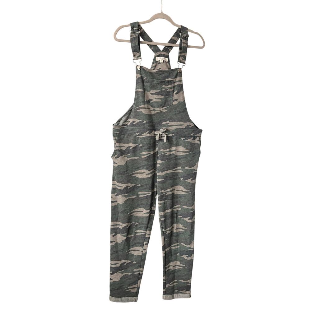 FULL CIRCLE TRENDS WOMEN CAMO OVERALLS SZ LARGE EUC